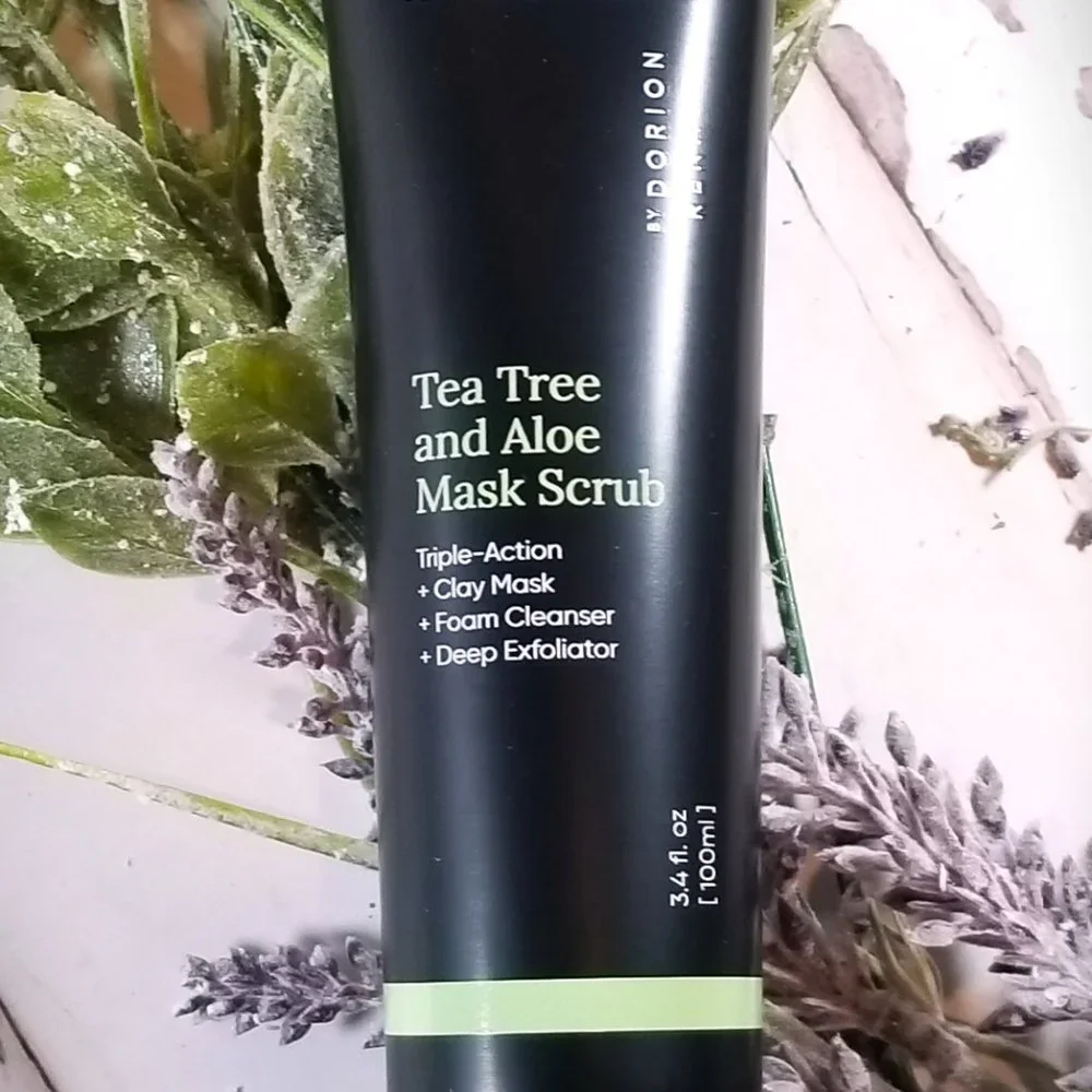 Buttah by Dorion Renaud: Tea Tree and Aloe Mask Scrub - Picture 3 of 4